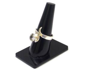 Anillo de Moda con Circonita Cúbica y Plata 925, Forma Redonda, Hecho a Mano, el Mejor Regalo para Ella - Product Image 2