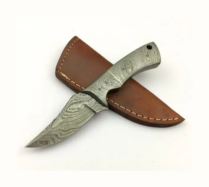 Custom Size Premium Quality Handmade Damascus Steel Hunting Knife Comfortable Handle Skinner Knife With Leather Sheath