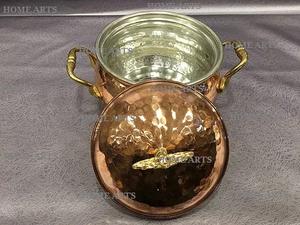 Plato para servir comida de tamaño pequeño de forma redonda, plato para servir pulido brillante de cobre con mango de latón para uso doméstico - Product Image 2