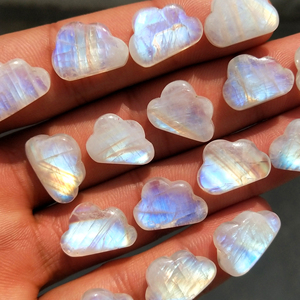 Cristal de Piedra Lunar Tallado en Forma de Nube |   Escultura de Nube de Piedras Preciosas Curativas Naturales |   Decoración Feng Shui, Piedra Decorativa de Energía Espiritual - Product Image 3