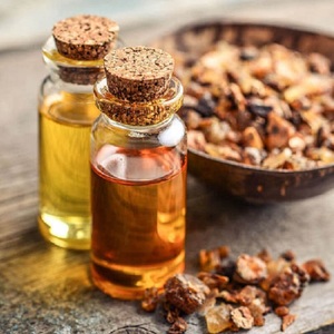 Huile Essentielle de Myrrhe de Qualité Cosmétique en Gros, 100% Pure, Prix Raisonnable, Arôme, Parfum, Aromathérapie, Personnalisé OEM/ODM - Product Image 5
