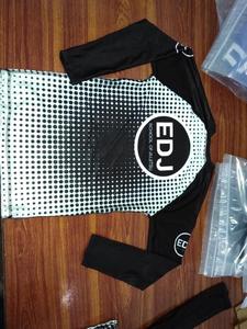 T-shirt de compression en tissu intelligent 3D sublimé 100% polyester ACTIVE STRETCH respirant à séchage rapide pour le MMA - Product Image 4