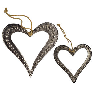 Juego de Dos Adornos Colgantes de Aluminio en Forma de Corazón con Acabado Pintado para Uso en Interiores en Navidad, Diseño Personalizado - Product Image 2