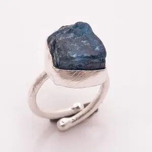 蓝色霓虹磷灰石戒指手工精品珠宝批量批发925纯银戒指出口商
