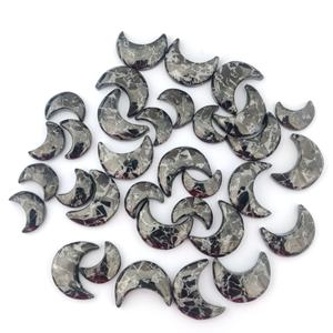 Prix d'usine en gros de haute qualité argent taille lune argent naturel et pierre précieuse de shungite pierre à facettes en vrac par pièce - Product Image 1