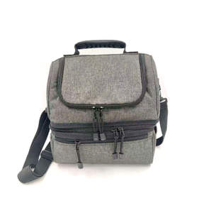 Sac à déjeuner isotherme double couche imperméable pour l'extérieur avec poignée, motif géométrique, en polyester et feuille d'aluminium - Product Image 3