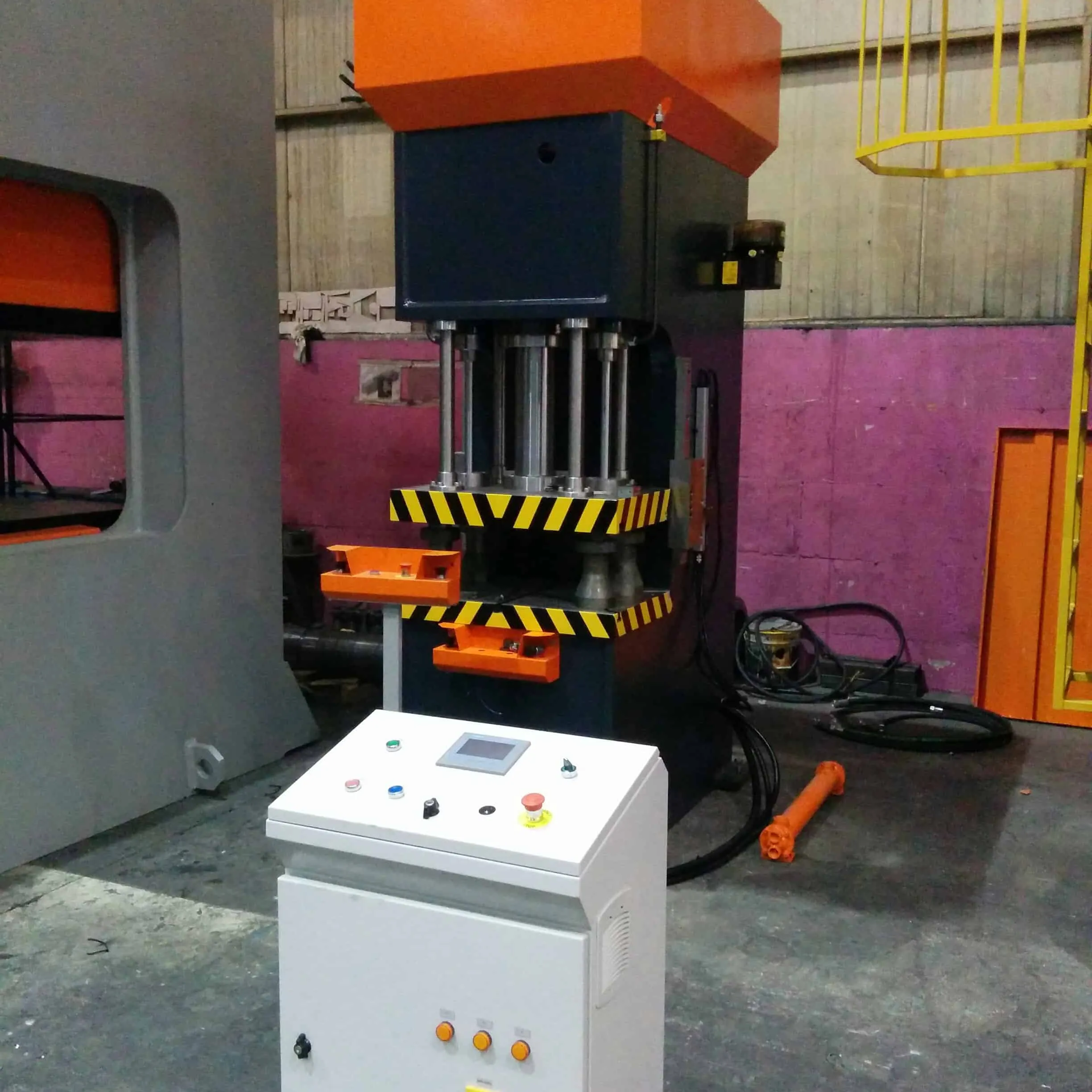 New 40-Ton CE Certified Hydraulic Press Machine Reliable Pump and Motor for Manufacturing Plant C-Type PLC Presses