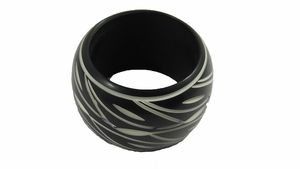 White <b>Leaf</b> Resin Napkin Ring Traditional Designer Handmade Fancy Napkin Ring Round Shape wholesale luxury Metal Napkin Ring - Product Image 3