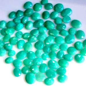 อเมซอนไนต์ขัดอัญมณีทรงหลวมรูปทรงไม่สม่ำเสมอตัดเป็นรูปดอกกุหลาบเจียระไนแบบไม่เรียบทำให้เครื่องประดับมีคุณภาพดีตามธรรมชาติ - Product Image 1