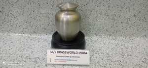 URNA FUNERARIA DE ALUMINIO Estilo Americano Urna para Adultos Brassworld India BRU-4358 Fabricante de la India - Product Image 4
