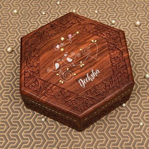 Attraente scatola di <span class=keywords><strong>legno</strong></span> con materiale <span class=keywords><strong>in</strong></span> <span class=keywords><strong>legno</strong></span> resistente stile floreale artigianale per cartelloni e scatole Interior Design - Product Image 1