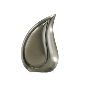 Urnas de cremación al por mayor con forma de lágrima clásica personalizada de metal de la mejor calidad, urnas de cremación de latón para cenizas humanas, urnas de cremación para mascotas - Product Image 2