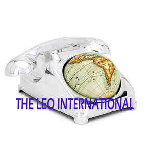 Nouveauté Sculpture en métal d'aluminium antique de style ananas finition argentée Meilleure vente Décoration de salon de maison Bureau - Product Image 5