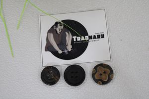 Natural Circular tallado diseño impreso suéter cuerno botones Alto negro marrón ropa botones abrigo chaqueta ropa tradicional - Product Image 3