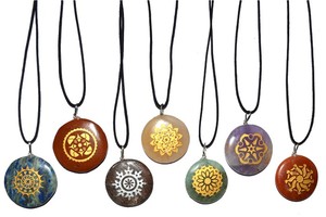 Colgante de disco de Chakra grabado tradicional, el mejor valor de los colgantes de disco - Product Image 2
