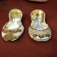 Chaussures Khussa de haute qualité pour femmes et filles Logo en relief plat et léger pour l'été hiver printemps