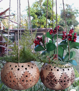 High Quality <b>Silver</b> Metal Coconut Shaped Tealight <b>Candlestick</b> Holder Easy Make Home Christmas Decoration Wood Lanterns Candle - Product Image 4