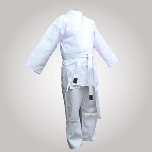 ชุดคาราเต้แบบดั้งเดิมสำหรับผู้ชายและผู้หญิง - Product Image 1