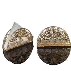 Elegante servilletero dorado martillado en acero inoxidable con diseño clásico y tamaño personalizado Ideal para uso en la cocina casera con estilo - Product Image 6