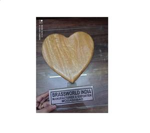 โกศไม้ขัดรูปหัวใจสำหรับผู้ใหญ่อุปกรณ์งานศพโดย brassworld อินเดีย - Product Image 1