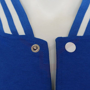 Veste Lettermen de haute qualité pour hommes tissu à capuche léger personnalisé avec des caractéristiques respirantes pour les saisons de printemps et d'hiver - Product Image 3