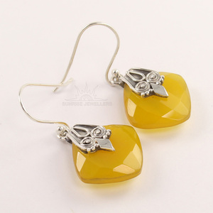 Boucles d'oreilles calcédoine boucles d'oreilles faites à la main jaune 15*15mm coussin coupe pierres à facettes 925 bijoux faishonable en argent Sterling massif - Product Image 1