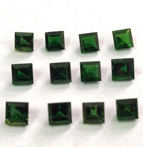 Tourmaline verte chromée naturelle à facettes carrées de 2 mm à 3mm qualité supérieure-coupe carrée en tourmaline verte chromée en vrac - Product Image 1