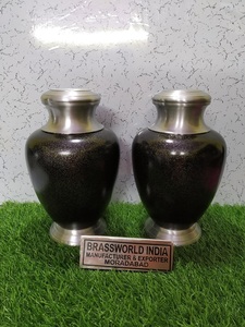 Urna de cremación grabada para cenizas, suministros funerarios de latón negro de alta calidad, línea de plata - Product Image 4