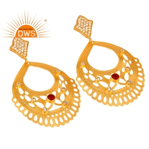 Pendiente tradicional de latón para mujer, joyería de moda de latón chapado en oro de 18k, al por mayor, hecho a mano - Product Image 2