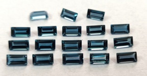 Baguette de topaze bleue londres naturelle, coupe de 2x4mm, - Product Image 3