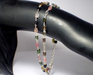 Pulsera Unisex hecha a mano de plata 925, diseño étnico etéreo, turmalina, piedra preciosa, forma geométrica, regalo de joyería etérea de celebración - Product Image 1