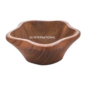 Plat de service en forme de fleur pour la restauration, idéal pour les centres de table promotionnels, les hôtels, les mariages et les traiteurs - Product Image 1