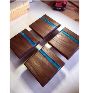 Posavasos de resina verde epoxi y uso hecho a mano Diseño de madera y arte Taza de té Posavasos de madera para diseño y venta de resina - Product Image 5