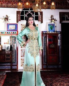 Robe caftan de créateur pour femmes | Robe longue brodée Zardozi pour mariage et fête - Product Image 1