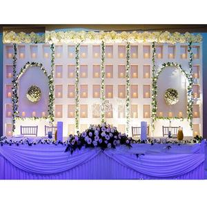 Telón de fondo de boda de escenario de recepción de estilo clásico con paredes de velas de madera y diseño de panel único Paredes de velas de boda clásicas - Product Image 1