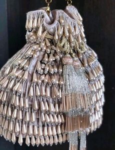 Sac poli de travail en tissu, legging avec des perles, pour la fête et le mariage, élégant, broderie ZARI sur tissu en soie, 50 pièces, @ 2022 - Product Image 2