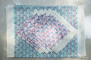 ดอกไม้บล็อกมือพิมพ์ผ้าฝ้ายอินเดียเสื่อตารางดอกไม้และผ้าเช็ดปากชุด6ผ้าเช็ดปากและ6เสื่อ - Product Image 5