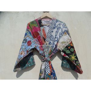 Venta al por mayor de Albornoz de algodón indio multicolor Floral Kimono estilo Kantha ropa de dormir hecho a mano Patchwork Maxi Plus Size Lounge Wear - Product Image 5