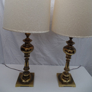 Traditional Brass <b>Table</b> <b>Lamp</b> with Cream Shade Square <b>Base</b> Indoor Home Decor Durable Living Room Lighting - Product Image 1