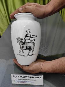 Brassworld India Aluminio pintado a mano Cordero y bandera Urna de cremación Suministros funerarios - Product Image 2