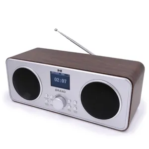 スピーカーとスクリーンディスプレイを内蔵したFM付きのスタイリッシュな木製DABラジオ