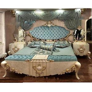 Cama de Diseño Nuevo y Lujoso Tallada a Mano con Mesitas de Noche, Muebles de Dormitorio Estilo Maharaja Real, Cama de Madera Tallada de Diseño Mexicano - Product Image 1