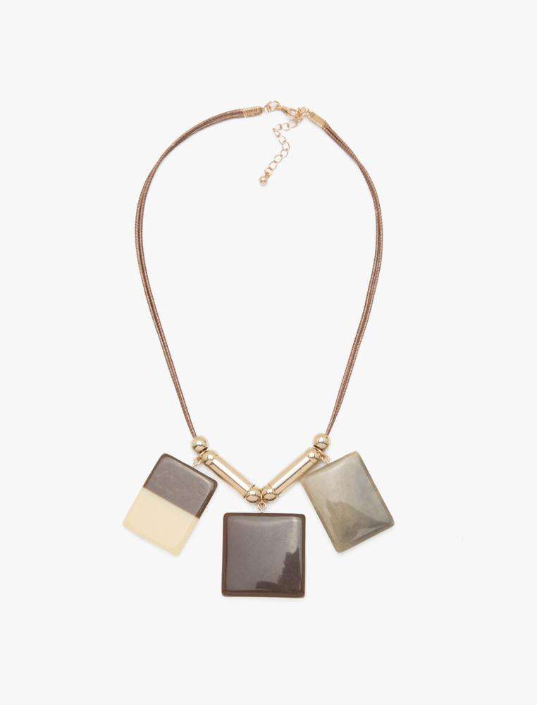 สีน้ำตาล