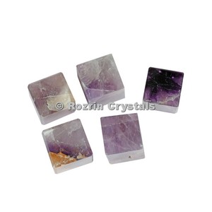 Cristaux de Rozrin, Pierre précieuse Améthyste, Cube sculpté et gravé, Art Feng Shui, Objet de collection - Product Image 1