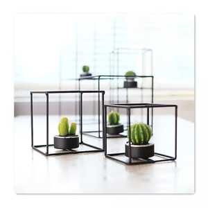 เชิงเทียนตั้งโต๊ะทำจากโลหะใช้ตกแต่งบ้านดีไซน์โคมไฟและโถเพื่อเพิ่มสไตล์ให้กับพื้นที่ของคุณ - Product Image 2