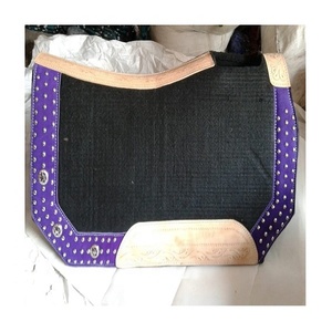 Premium Western Saddle Pads Manta Concha de cuero con relleno de algodón de fieltro de lana forrado con forro polar para montar a caballo cómodo - Product Image 1