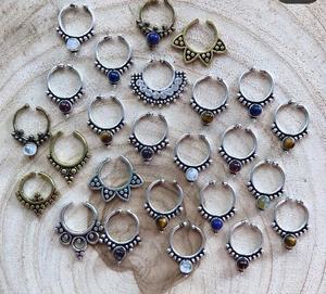 Septum fait à la main, 1 pièce, épingle à nez, pierre naturelle, laiton, acier inoxydable - Product Image 3