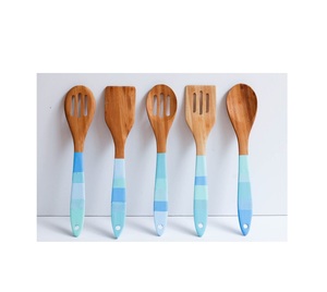 Cuillère en bois et imprimé en gros ustensile de cuisine cuillère fourchette en bois naturel ensemble taille personnalisée conception supérieure - Product Image 4
