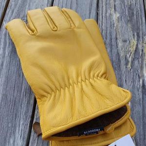 Gants de conduite en cuir véritable pour hommes, de couleur noire - Product Image 4