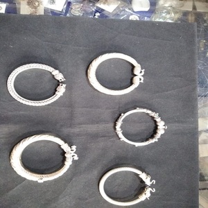 Pulsera de moda de estilo clásico diario para hombre Brazaletes de latón metálico - Product Image 1